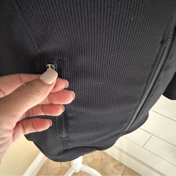 Mono B Activewear Jacket Womens M Black Full Zip Mock Neck Jacket Thumbhole - Picture 3 of 8